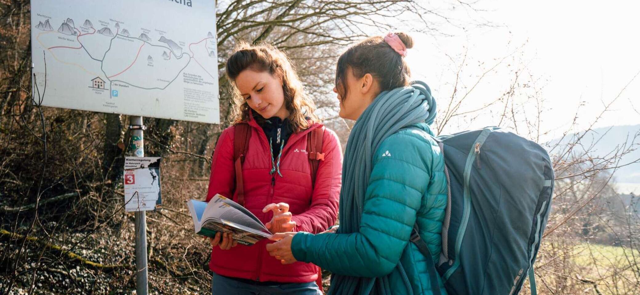 Schild für Kletterer zu Lenkung und Information | © Schild für Kletterer zu Lenkung und Information